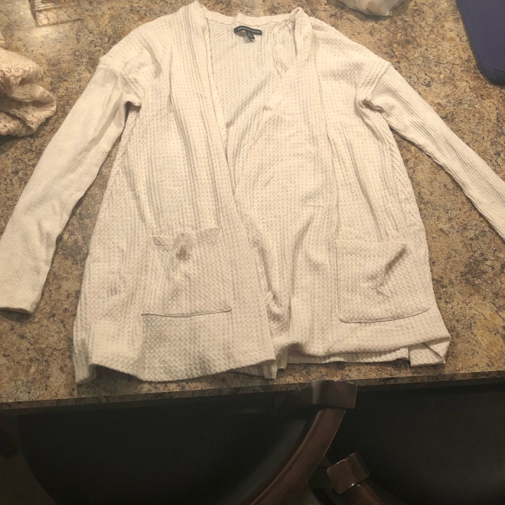 Cream colored American Eagle cardigan